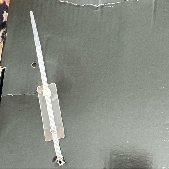 HOMESTRENDS Two Metallic Owls Perched on a branch hanger - Picture 8 of 9